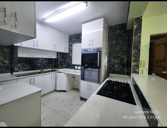 3 BEDROOM PROPERTY TO RENT IN NORTH BEACH